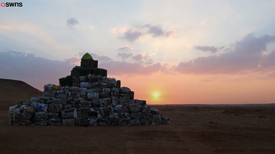 Kim tự tháp khổng lồ làm bằng 18 tấn rác thải nhựa từ sông Nile